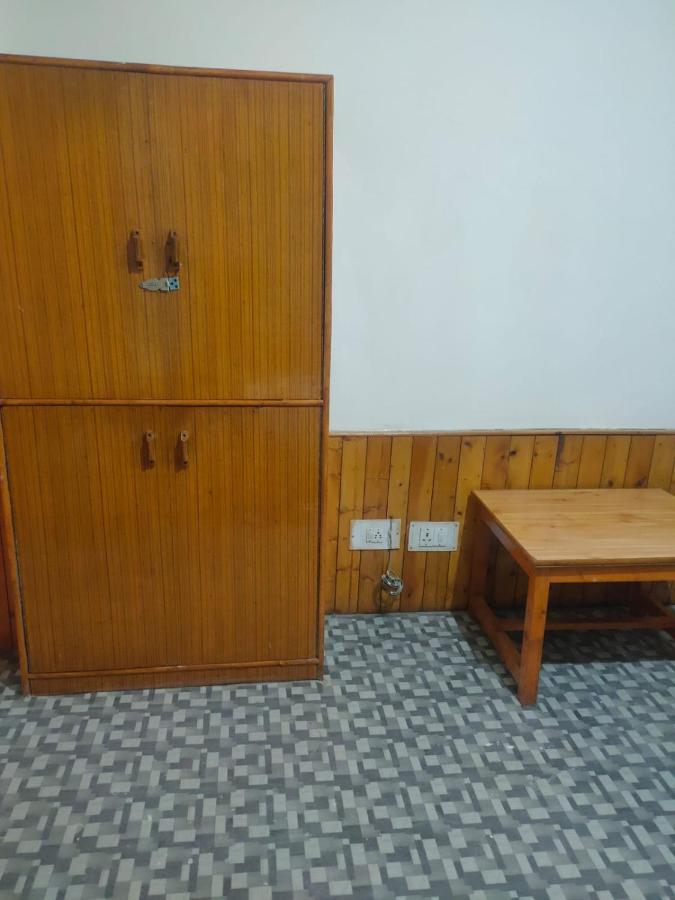 Roop Mountain Homestay Манали Номер фото