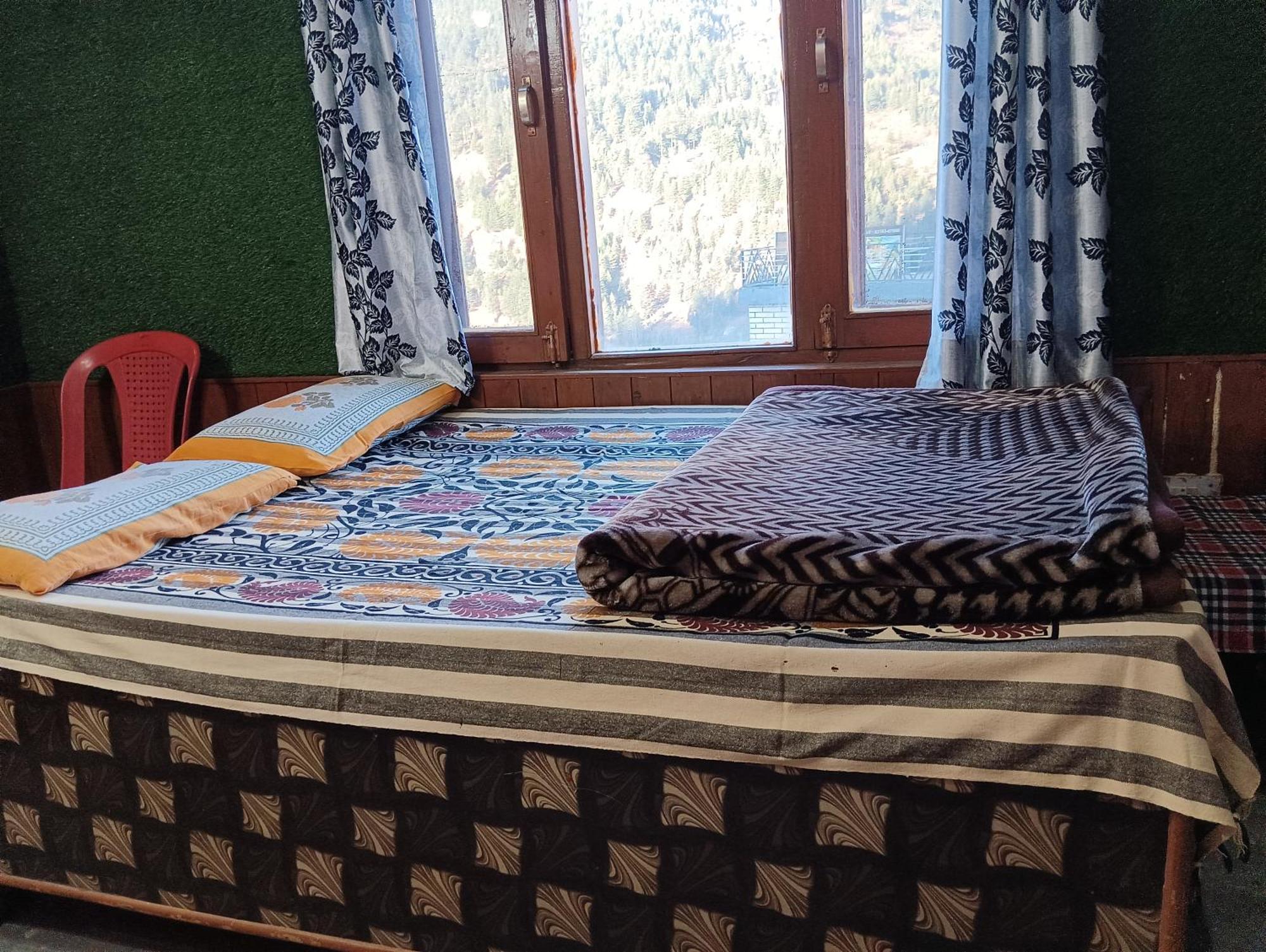 Roop Mountain Homestay Манали Экстерьер фото